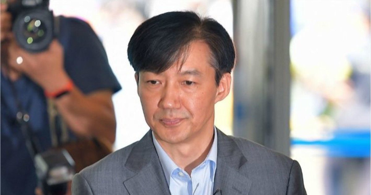 '조국 힘내세요', 아이돌 '덕질' 닮은 정치 팬덤