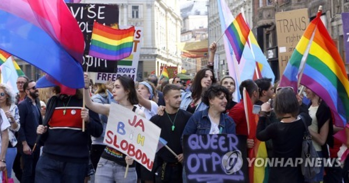 bosnia-gay-pride-parade