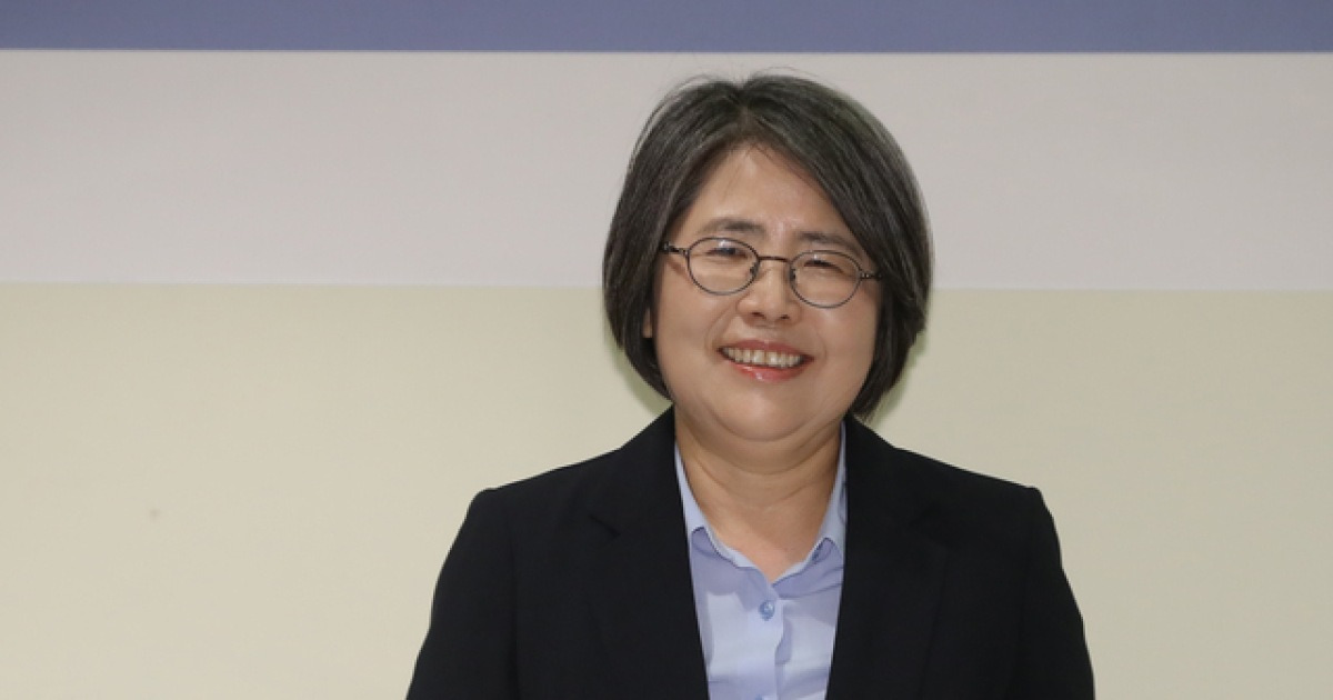 김영란 전 대법관, '판결과 정의' 출간