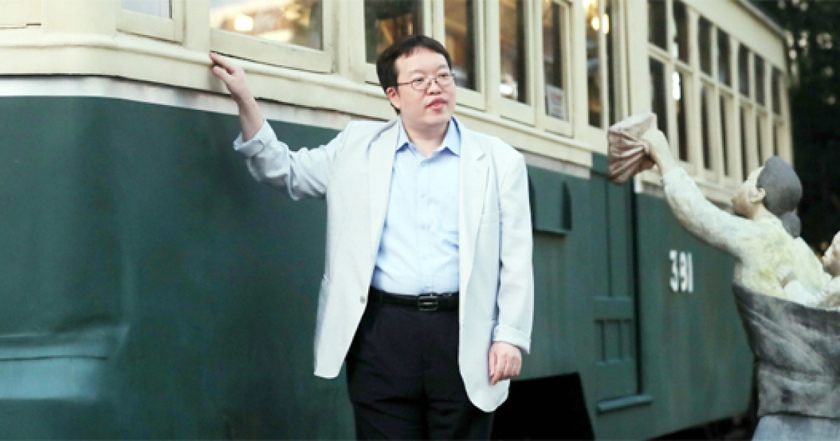 [Weekend Interview] 18년째 국내 최대 철도정보사이트 운영 한우진 교통평론가