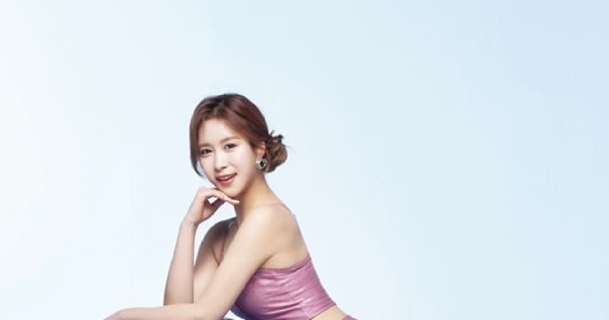 우주소녀 다영, 상큼발랄한 요정 비주얼→탄탄 복근까지[화보]