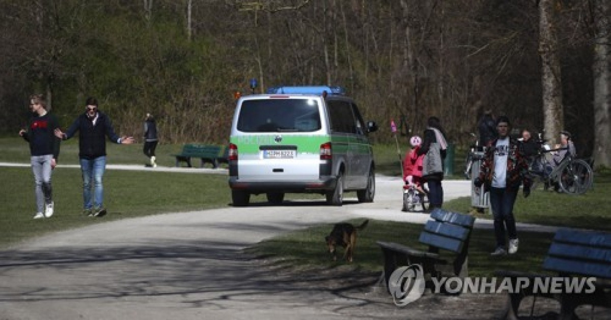 Virus outbreak germany daily life