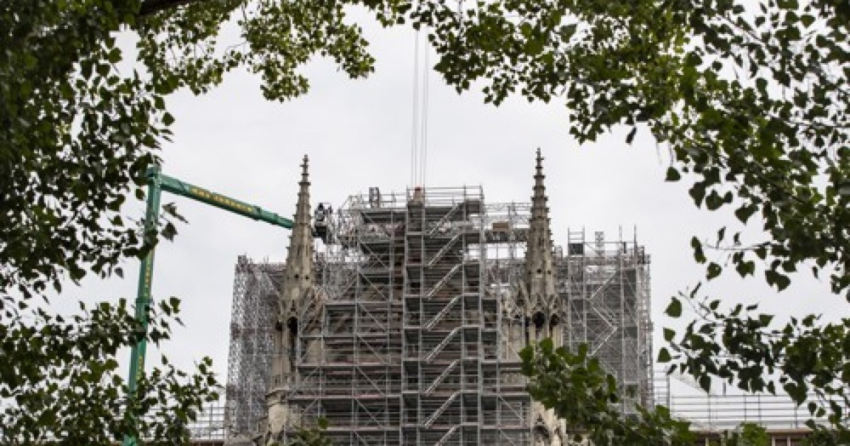 FRANCE PARIS NOTRE DAM CONSTRUCTION