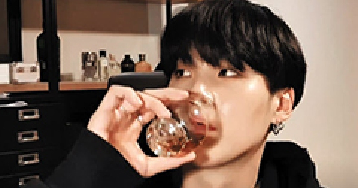 [기사] 슈가는 BTS 중 가장 술을 잘 마시는 멤버다 - 방탄소년단 갤러리
