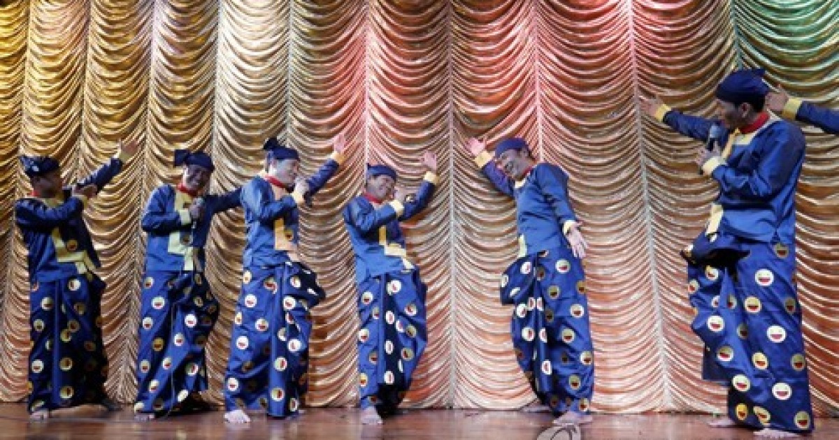 MYANMAR PHOTO SET DANCE ZAT PWE