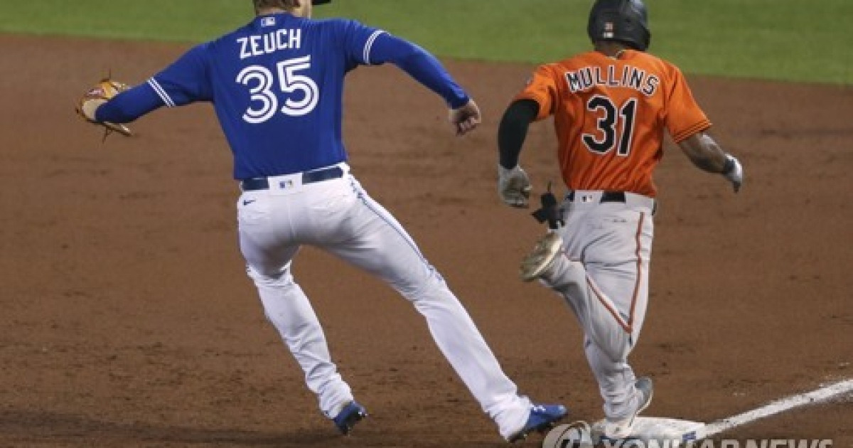 orioles-blue-jays-baseball