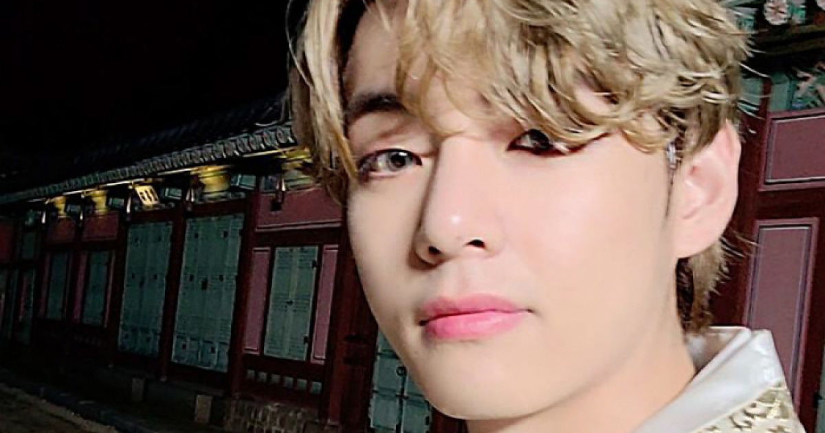 BTS 뷔, 한복 추석 인사&보름달 마법쇼에 팬 활짝