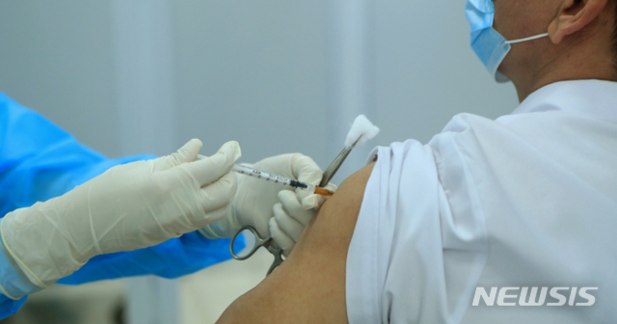 베트남 시노팜 백신 승인az·스푸트니크 이어 세번째 