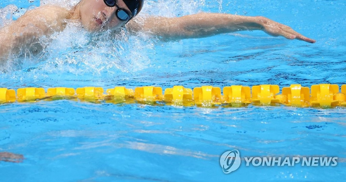 -올림픽- 황선우, 자유형 200m 한국신기록..전체 1위로 준결승행(종합)