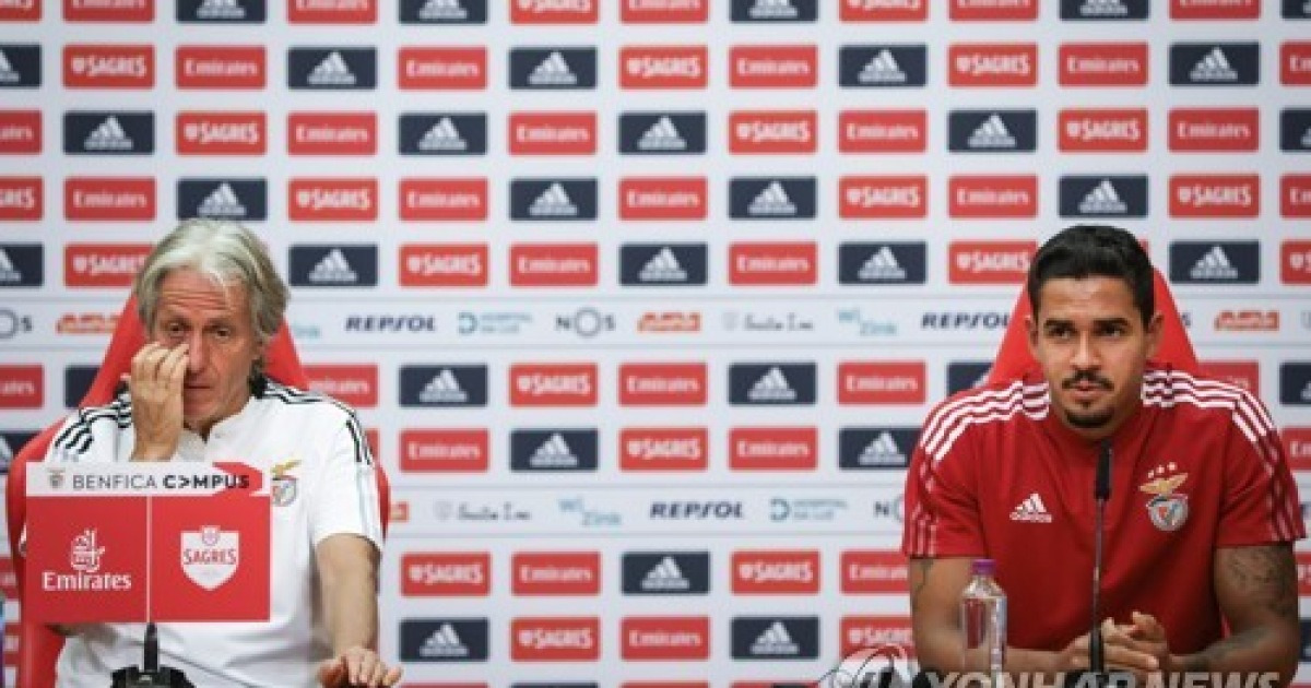 PORTUGAL BENFICA PRESS CONFERENCE