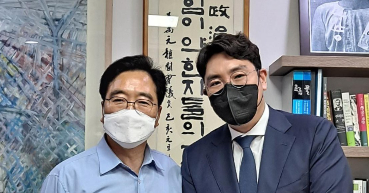 홍범도 장군 유해 봉환 특사단에 '조진웅'이 있는 이유