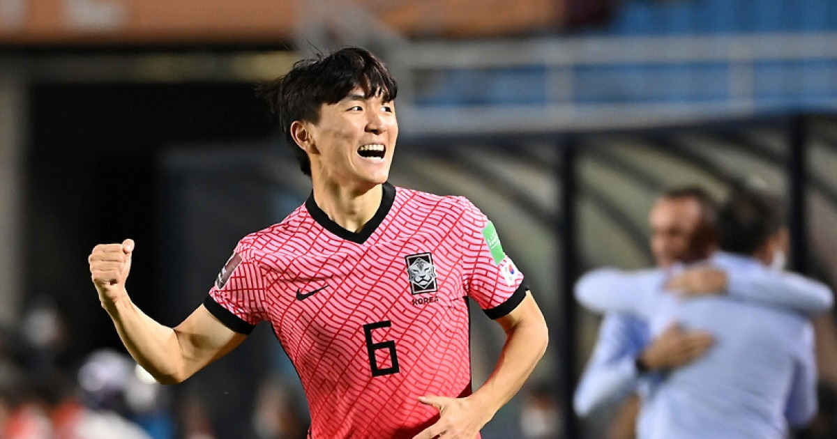 [포토] 주먹불끈! 황인범의 선제골!