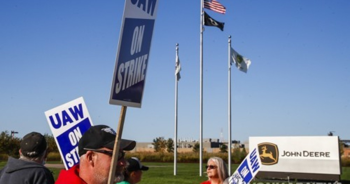 USA LABOR JOHN DEERE STRIKE