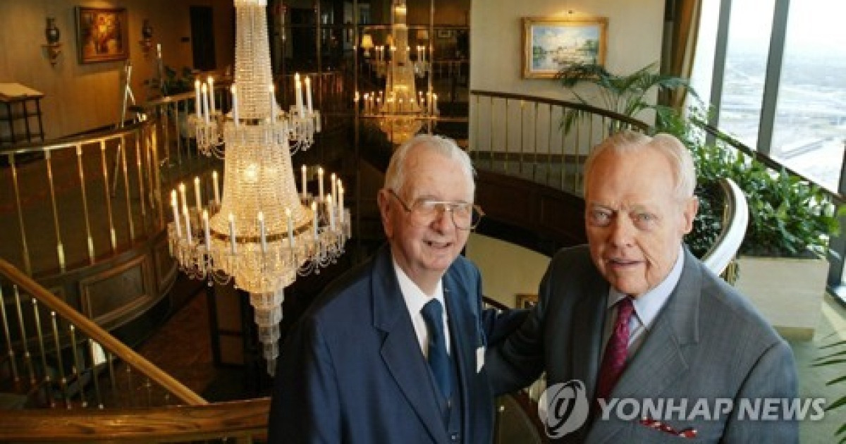 William Moncrief Jr Obit