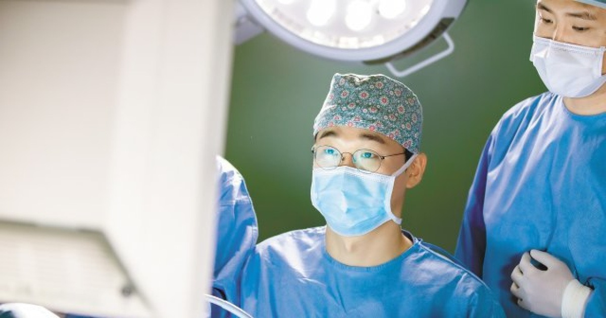 전립샘 크기 걱정 없이.. '하이브리드 시술'로 배뇨증상 즉시 개선