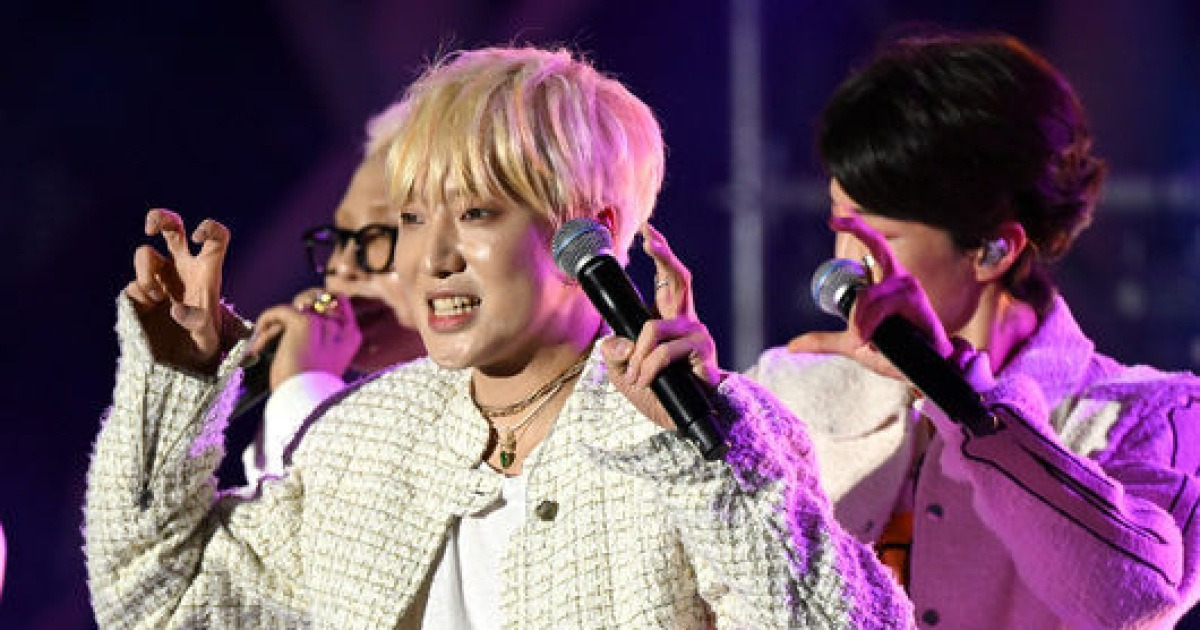 위너 강승윤, '여름밤 녹이는 귀여움' [사진]