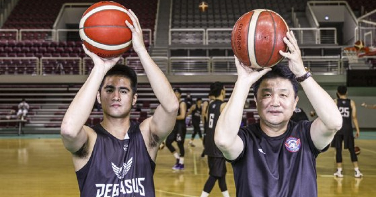 유도훈 감독, 선수 격려 중