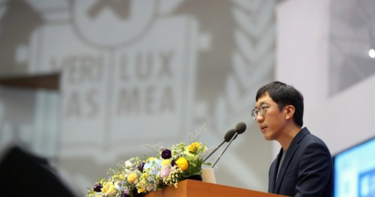 필즈상 허준이, 서울대 졸업식서 