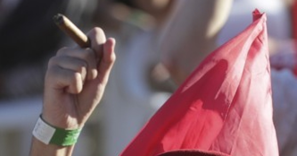 Flag Of: Communist Republic Of Portugal : r/vexillology