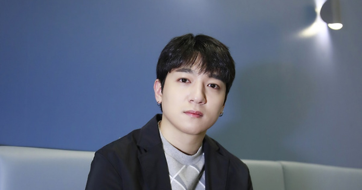 데이식스 성진, 오늘 육군 만기 전역..7일 팬들 만난다