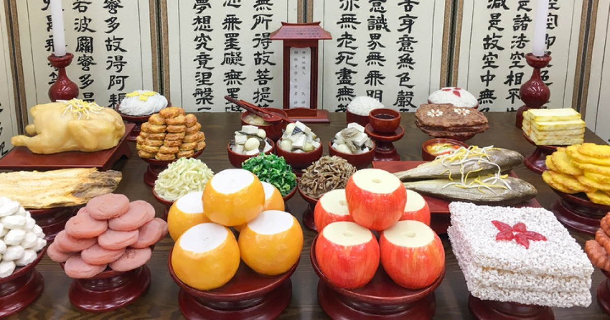 홍동백서·조율이시·어동육서·동두서미..한번쯤 들어본 '차례 예법' 근거는 없답니다