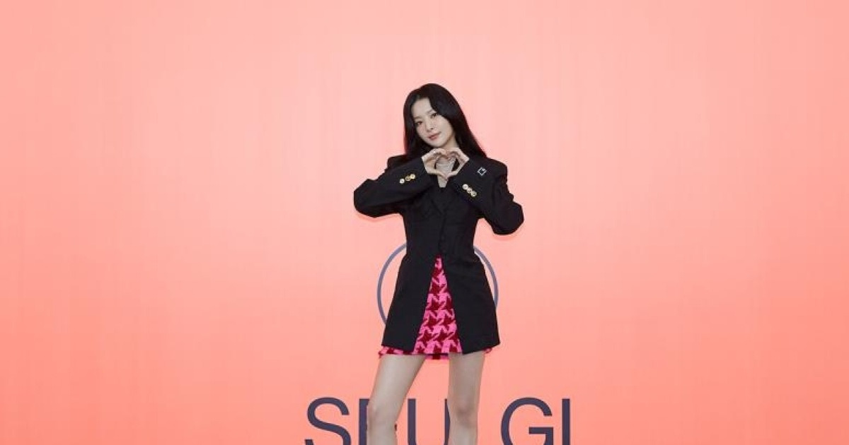 '첫 솔로' 레드벨벳 슬기 