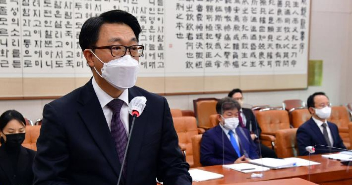 국정감사, 인사말하는 김진욱 공수처장