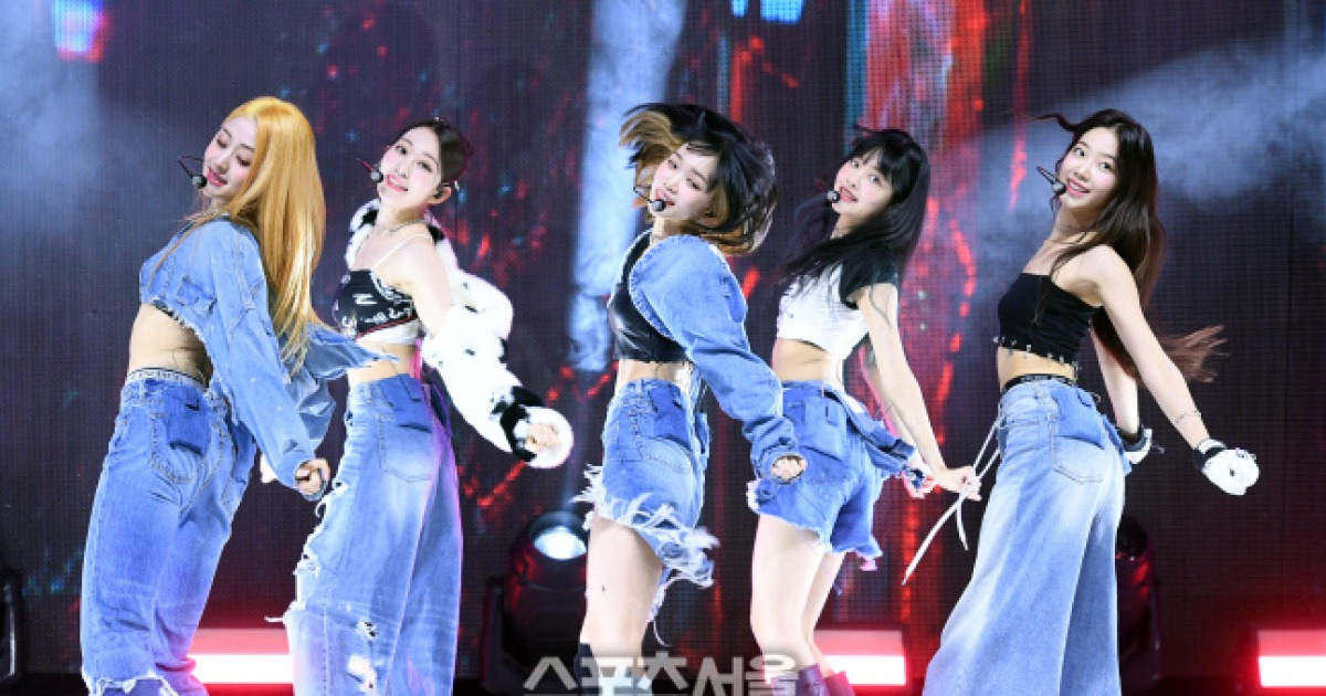 르세라핌, 일본 오리콘도 1위..쌍끌이 흥행 중