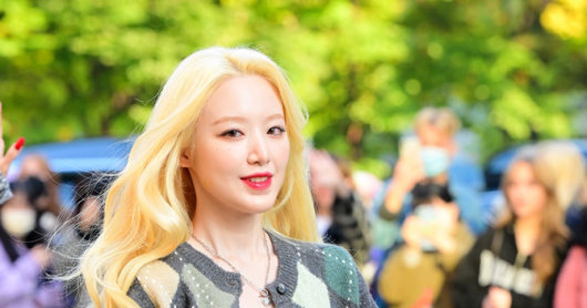 여자아이들 슈화, '눈빛에 심쿵' [사진]