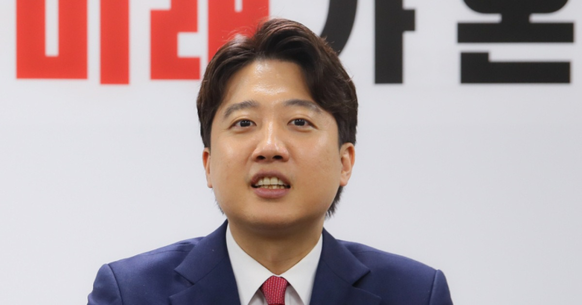 “먹방 유튜버도 포르노 배우냐” 이준석 또 與에 총질?