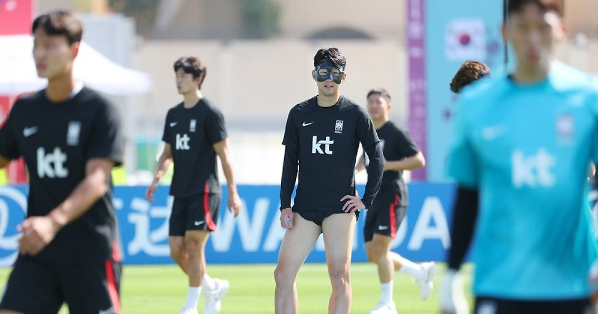 준비 운동 위해 이동하는 선수들