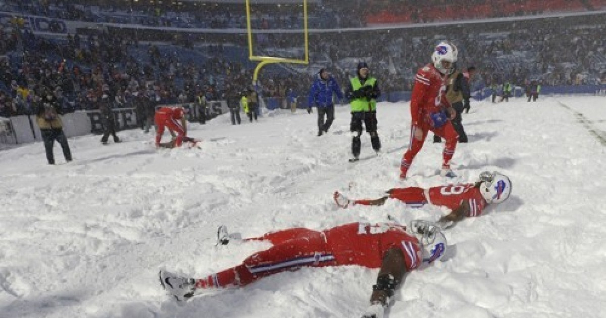 Browns Bills Snowstorm Football