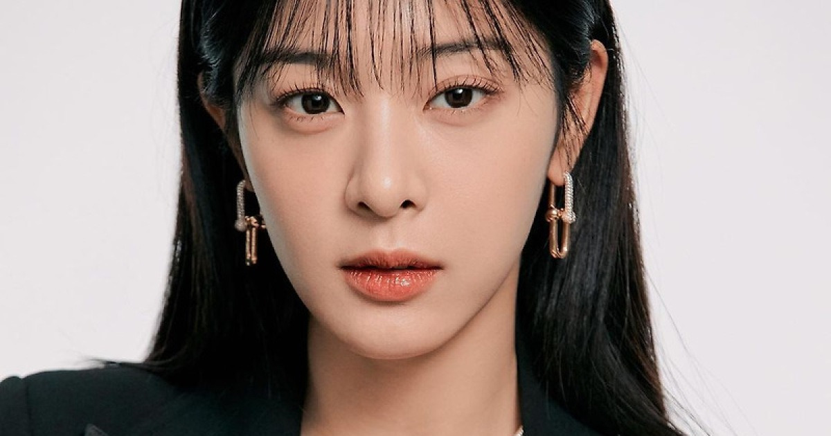 설인아, 럭셔리 매력 뽐낸 '심쿵' 비주얼...매일 리즈 경신中 [인스타]