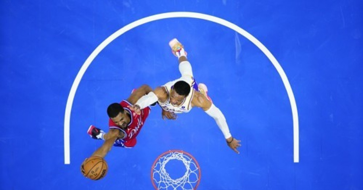 lakers-76ers-basketball