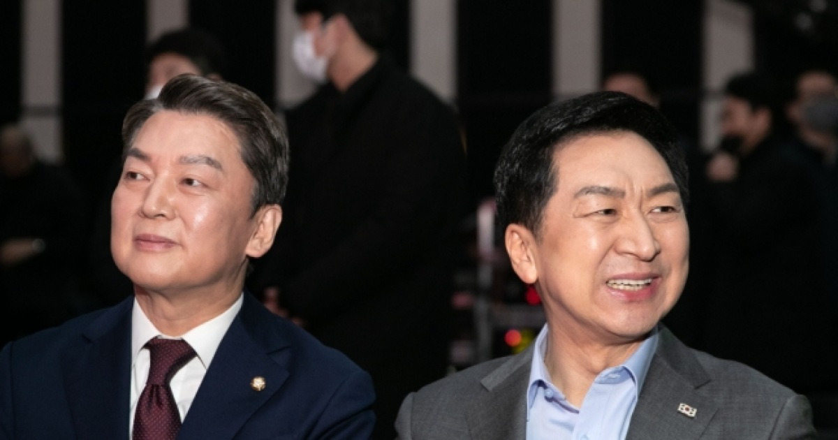 ‘이중잣대’ 의식? 대통령실, 김기현에 ‘옐로우 카드’