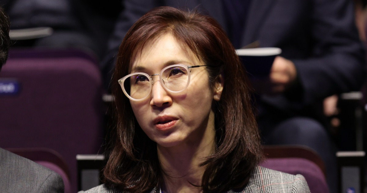 법무법인 신혜성 변호사 재판관 재직 중 SK주식 처분금지 가처분 신청 사건을 인용하기로 결정(SK 최태원, 노소영 주식재산분할 사건) 11