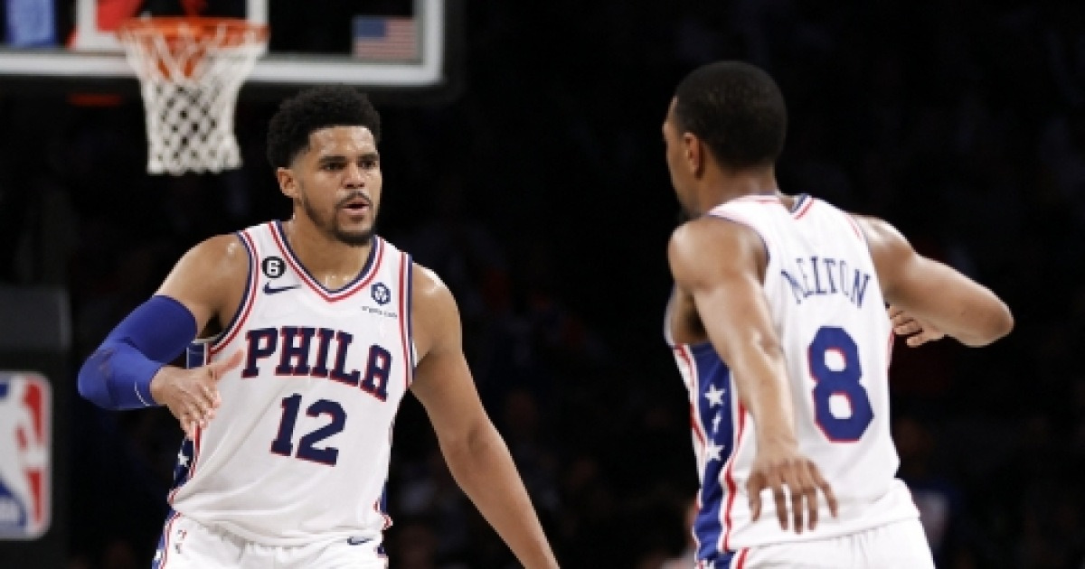 필라델피아, 엠비드 이탈에도 4연승…NBA PO 2라운드 선착