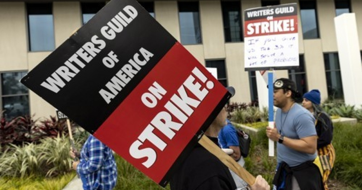 USA STRIKE WRITERS GUILD OF AMERICA