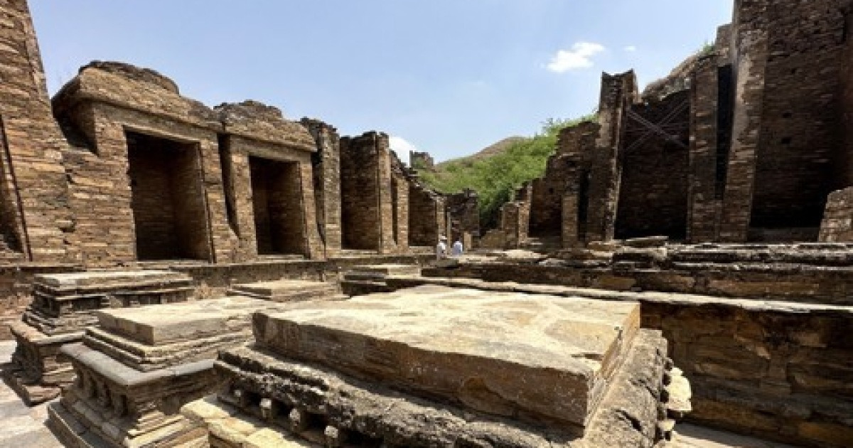 PAKISTAN BUDDHIST MONASTIC COMPLEX