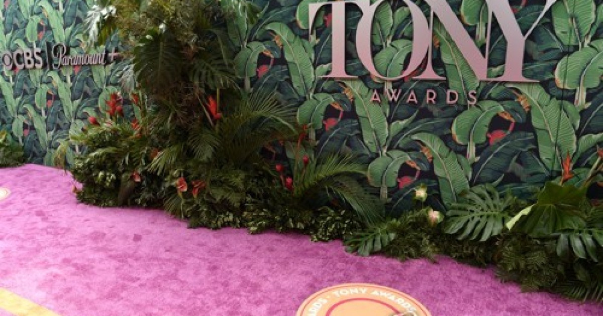 2023-tony-awards-arrivals