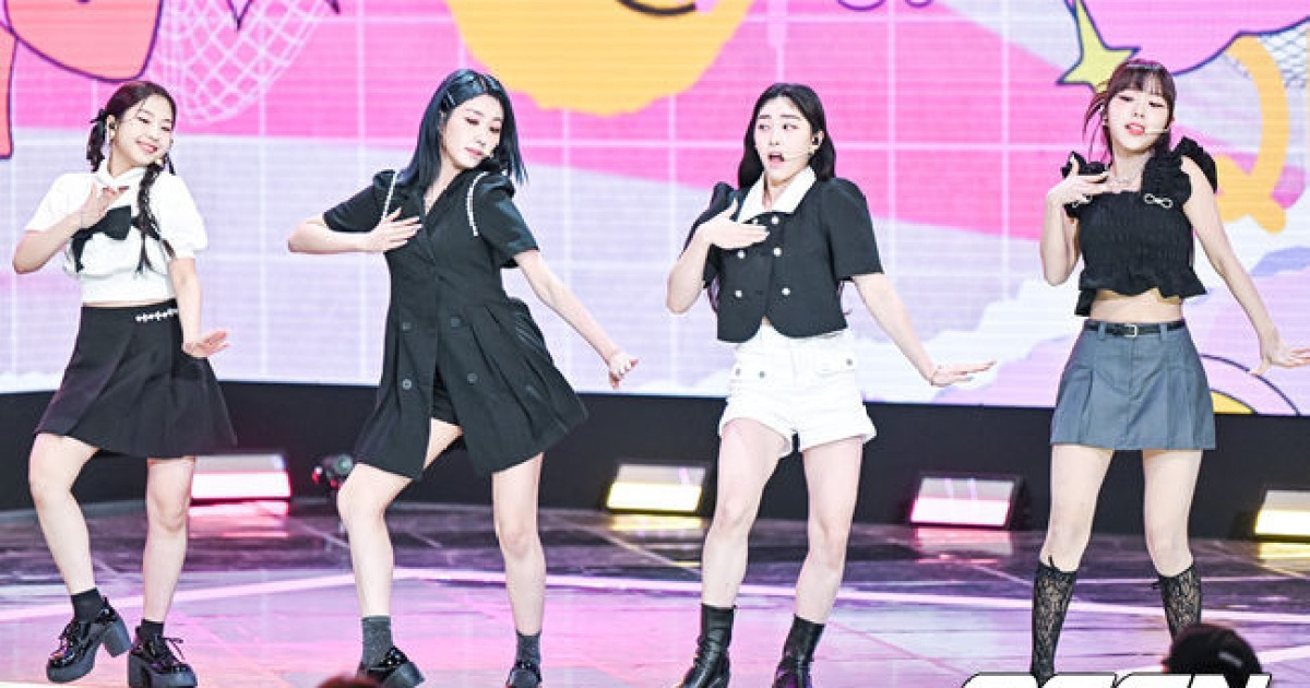 We;Na(위나),'깜찍한 무대' [사진]