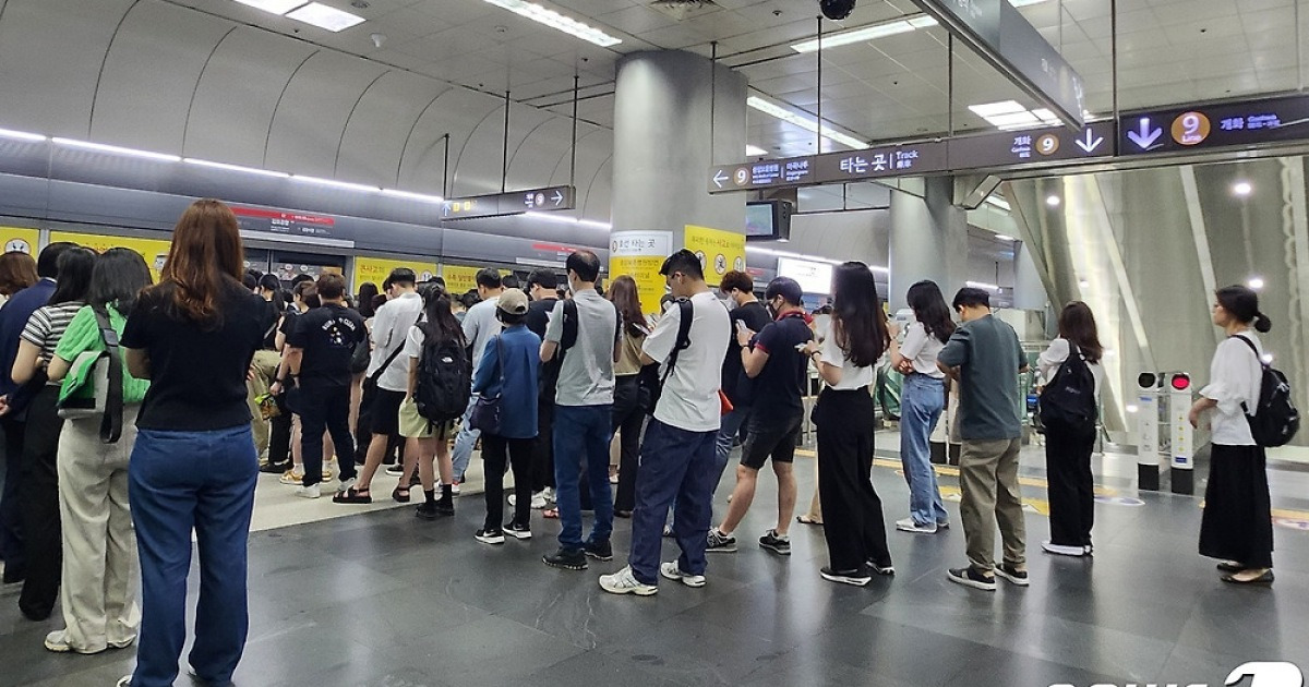 '서해선 추가' 첫 출근길 9호선 비명…