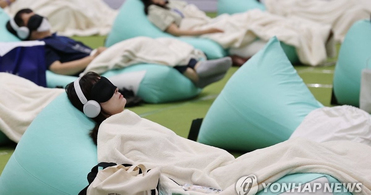 '누가누가 더 잘 자나'