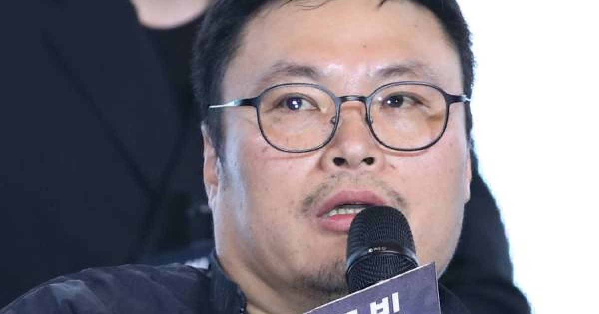 [포토] 인사말 하는 강풀 작가