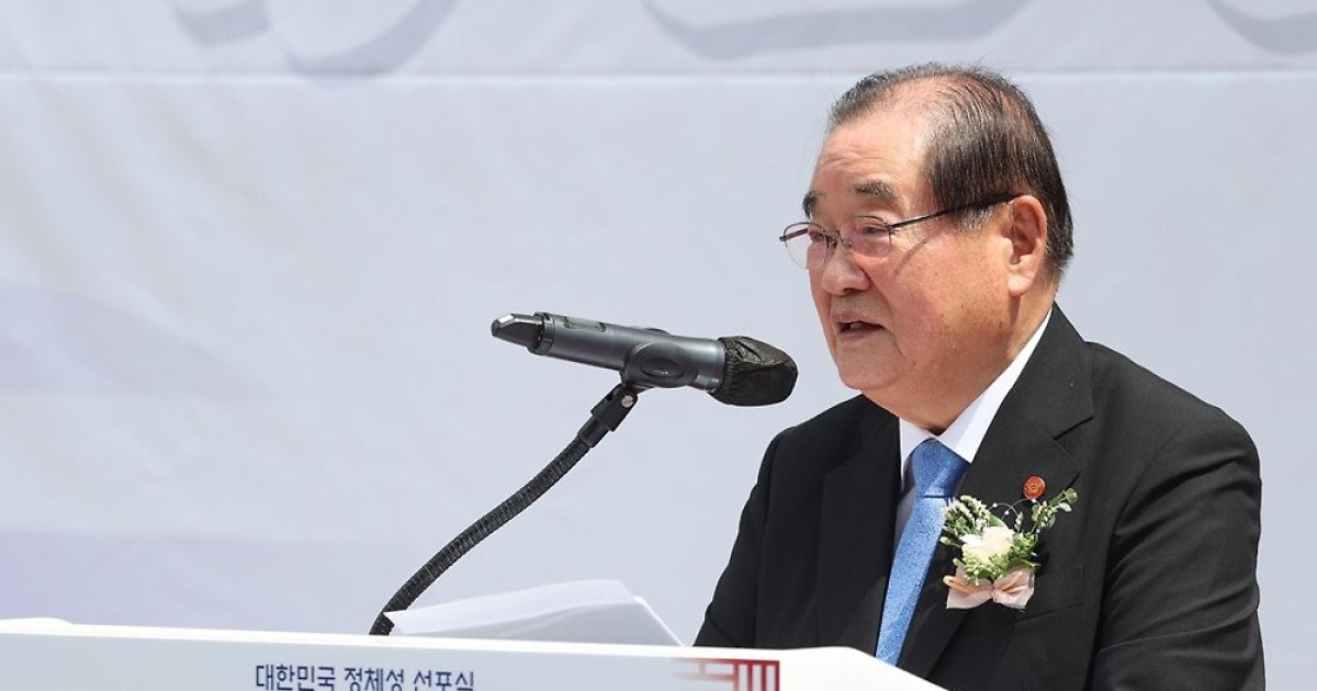 인사말하는 이종찬 광복회장