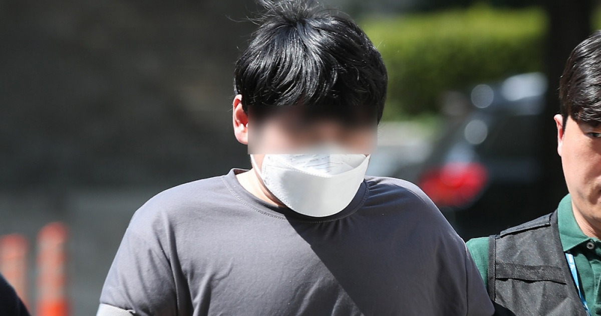 8초 '빛삭'도 잡아냈다…'살인 예고 글' 중국인 불체자 구속 송치