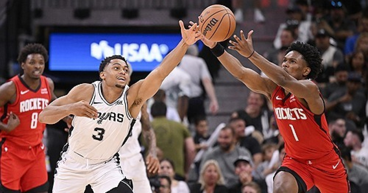 Rockets Spurs Basketball