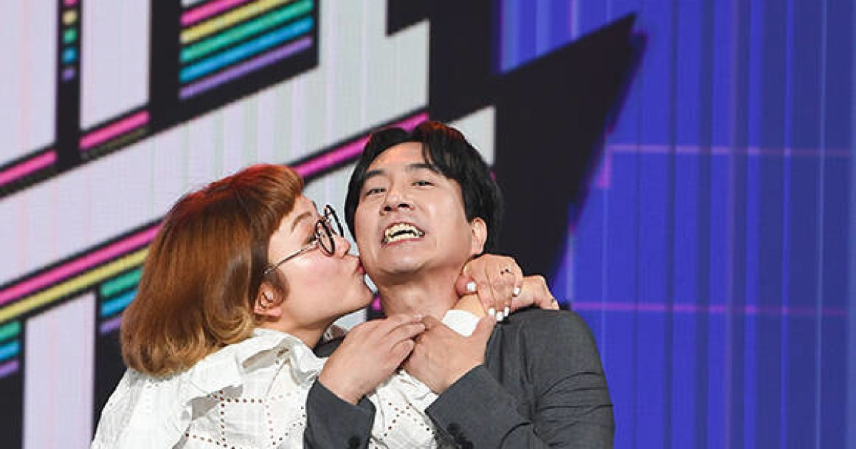 조수연-신윤승 '데프콘 닮은 여자'의 애정 공세 [포토]