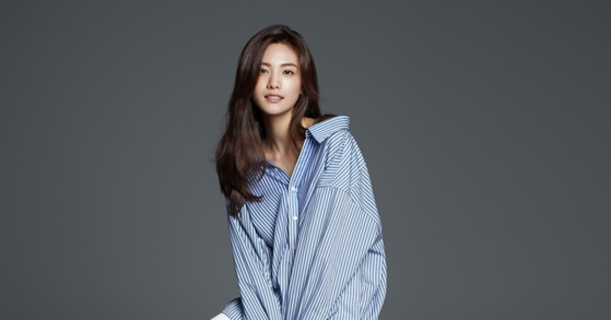 나나, 데뷔부터 14년 함께한 플레디스와 네 번째 재계약