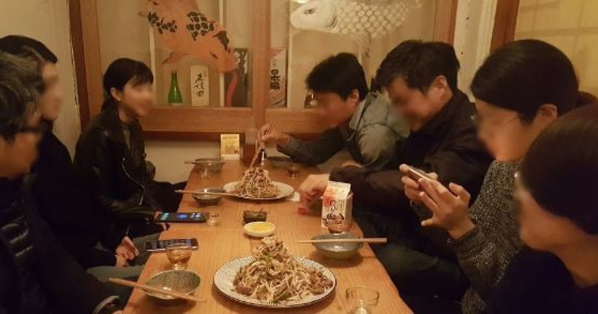 다가오는 연말, 과음·과식 한다면 '이 병' 주의해야